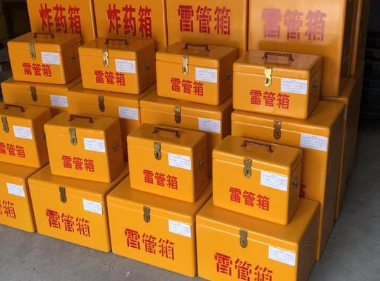 淮安玻璃钢雷管箱的使用寿命一般是多少？