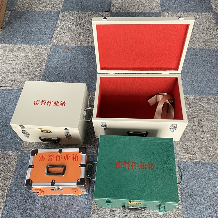 淮安爆破工程作业箱如何选择？玻璃钢与传统材质的全面对比